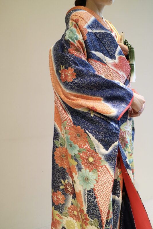 京都の結婚式会場におすすめの和装コーディネートのご紹介 ～紺色と桃色の色打掛～