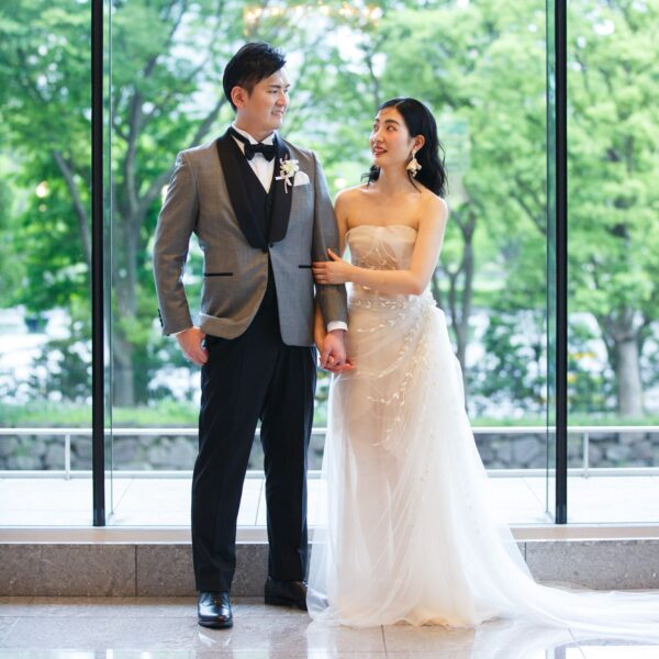 パレスホテル東京で叶えるラグジュアリーでアットホームな結婚式～あなたらしさを表現するウェディングドレス～