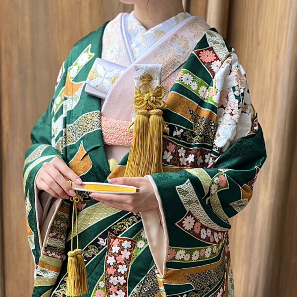 名古屋エリアにおすすめ緑色の色打掛～和装コーディネートのご紹介～