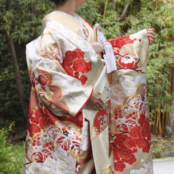 京都エリアの結婚式におすすめの本物にこだわった色打掛のご紹介